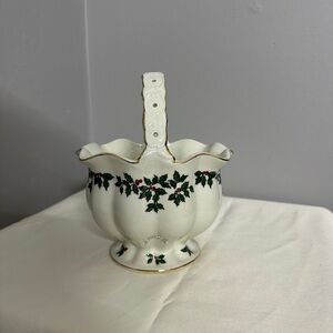 Madison & Max @ Home Porcelain Christmas Basket Holly & Berries w/ Gold Trim